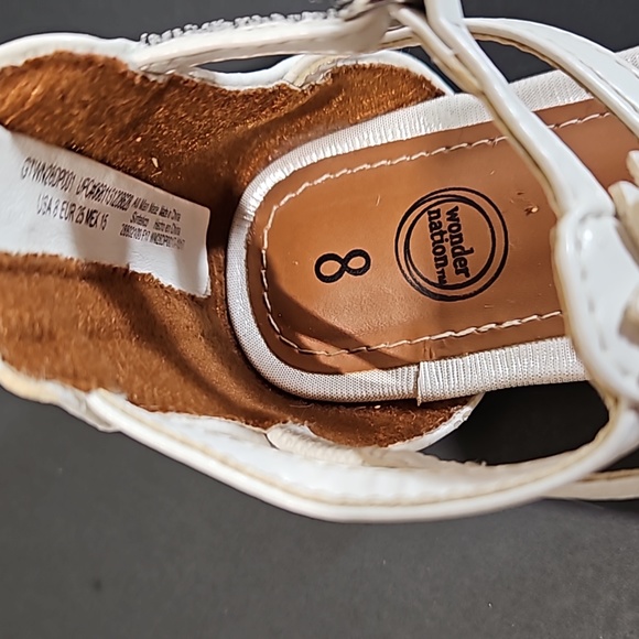 Girls White Flower Flat Sandals - Picture 11 of 12